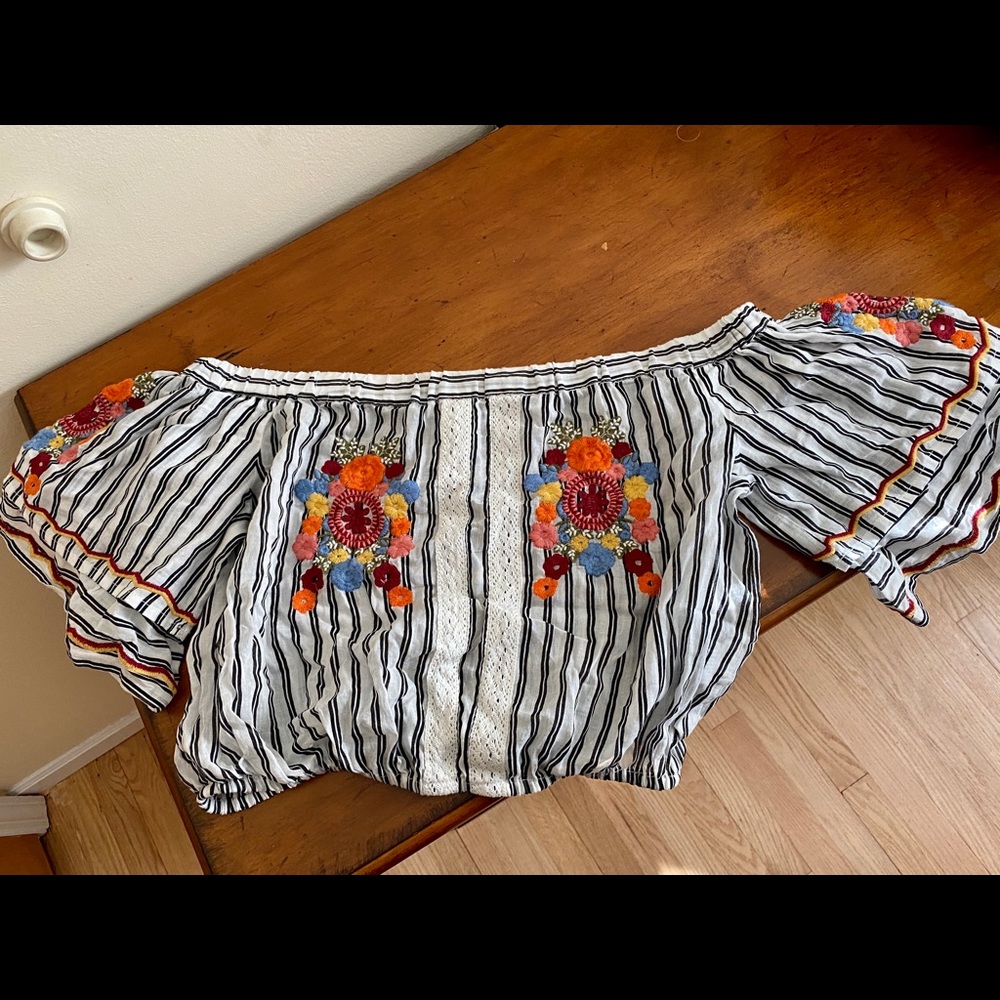 Over the shoulder crop top